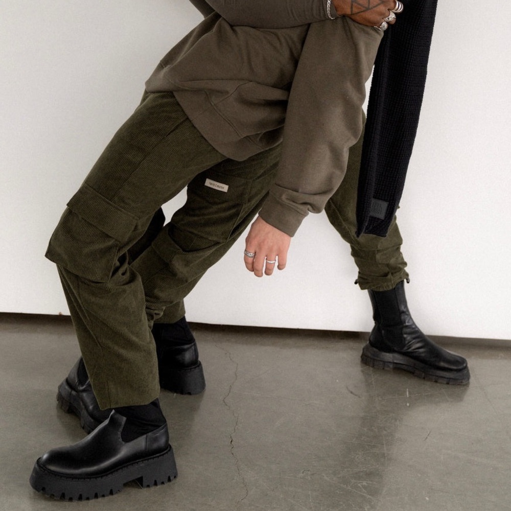 Girl Crush Gang US M Olive Corduroy Joggers - Picture 14 of 16